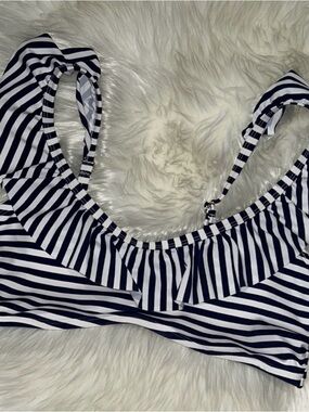Vineyard Vines for Target Striped Ruffle Bikini Top Navy White Medium